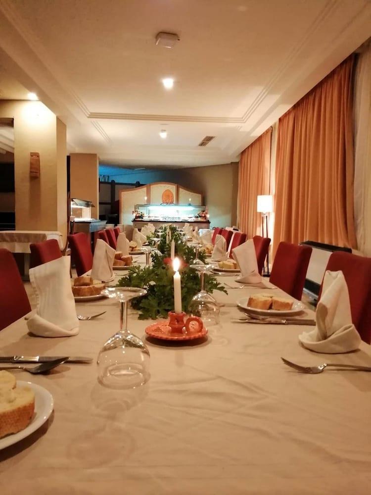 Hotel El Fell 3*